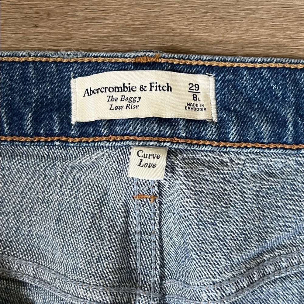 Abercrombie & Fitch Straight Leg Blue Jeans CURVE LOVE - Picture 2 of 3